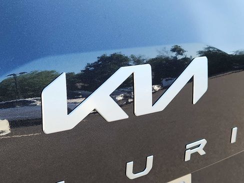 Used 2025 Kia Telluride S AWD/4WD image 28