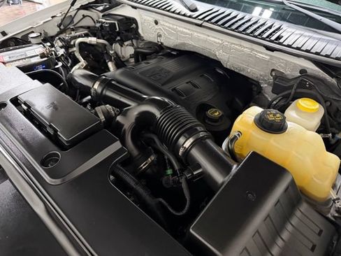 Used 2016 Ford Expedition XLT AWD/4WD image 44