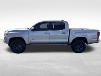 Used 2020 Toyota Tacoma SR5 AWD/4WD video 2