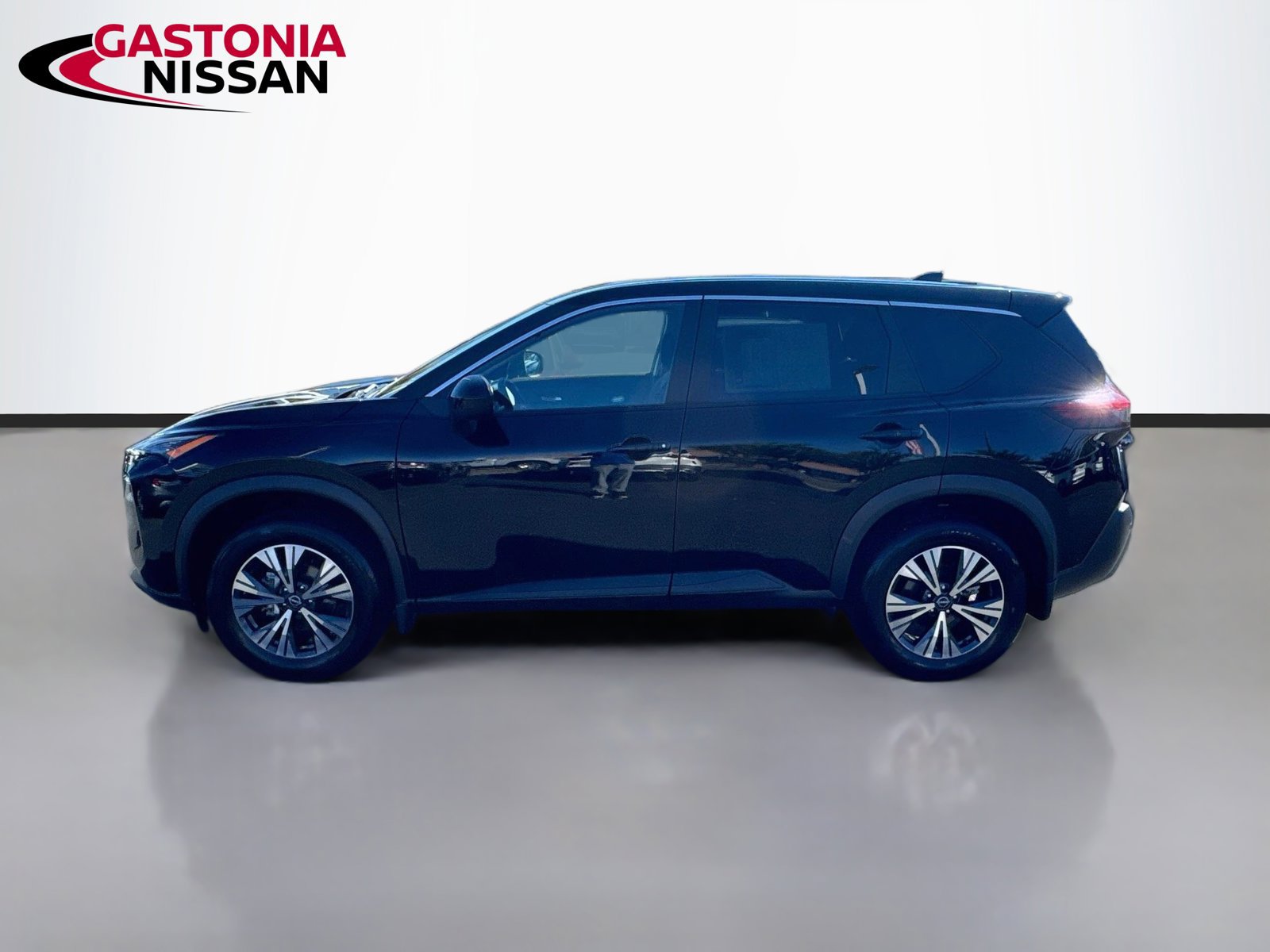 Used 2023 Nissan Rogue SV AWD/4WD image 5
