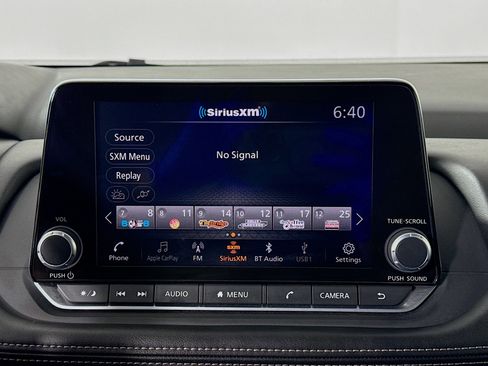 Used 2025 Nissan Rogue SV AWD/4WD image 14