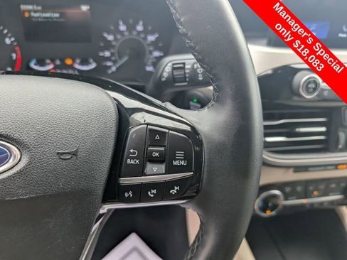 Used 2022 Ford Escape SEL FWD image 17