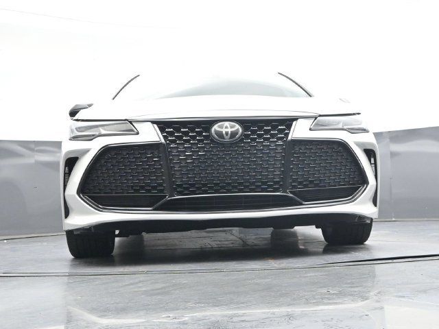 Used 2019 Toyota Avalon Touring FWD image 38