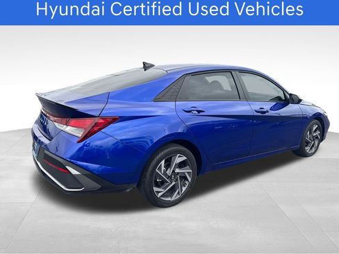 Certified 2025 Hyundai Elantra Sport FWD image 6