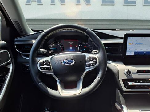 Used 2023 Ford Explorer XLT w/ Equipment Group 202A image 14