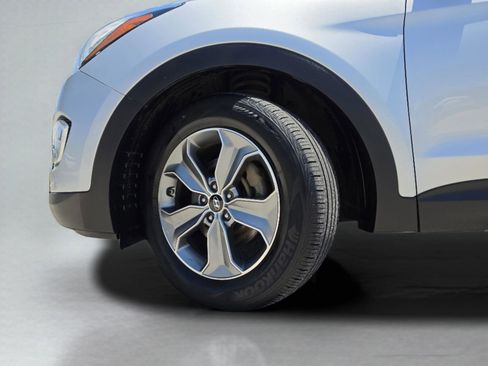 Used 2016 Hyundai Santa Fe SE AWD/4WD image 38