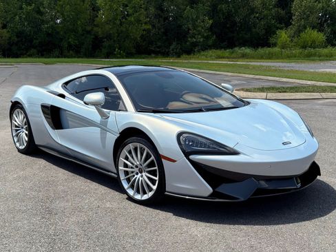 Used 2017 McLaren 570S RWD image 13