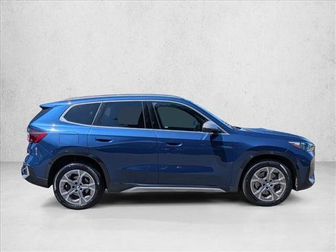 Used 2023 BMW X1 xDrive28i w/ Convenience Package AWD/4WD image 4