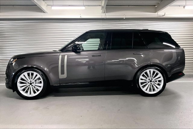 New 2026 Land Rover Range Rover SE AWD/4WD image 3