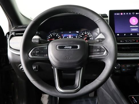 Used 2024 Jeep Compass Latitude w/ Convenience Group AWD/4WD image 31