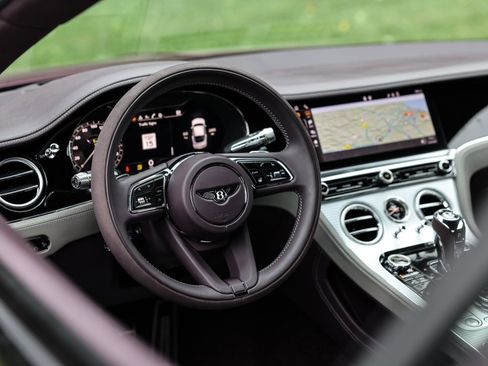Used 2024 Bentley Continental GT S image 5