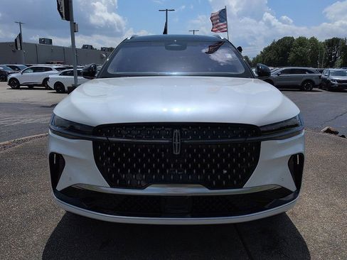 Used 2024 Lincoln Nautilus Black Label AWD/4WD image 3