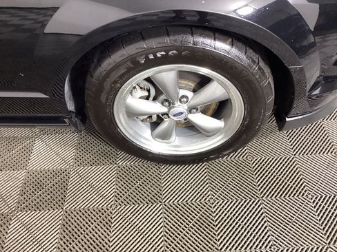Used 2006 Ford Mustang GT RWD image 7