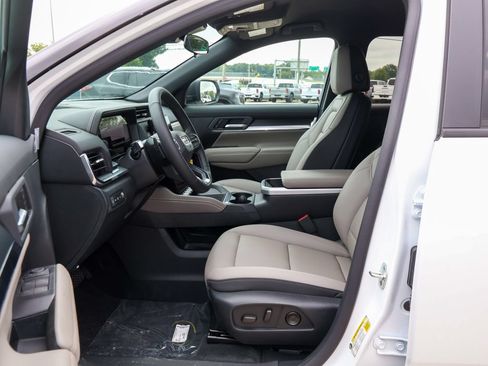 New 2027 GMC Terrain Elevation w/ Elevation Premium Package FWD image 7