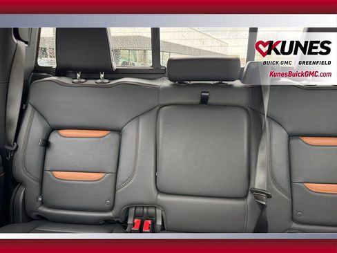 Used 2025 GMC Sierra 1500 AT4 w/ Technology Package image 33