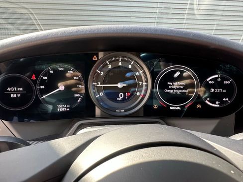 Certified 2022 Porsche 911 Carrera S RWD image 25