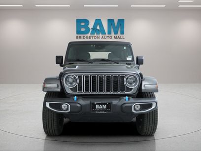 Used 2024 Jeep Wrangler Unlimited Sahara w/ Technology Group