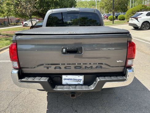 Used 2019 Toyota Tacoma SR5 image 9