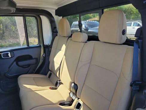 New 2026 Jeep Gladiator Willys AWD/4WD image 19