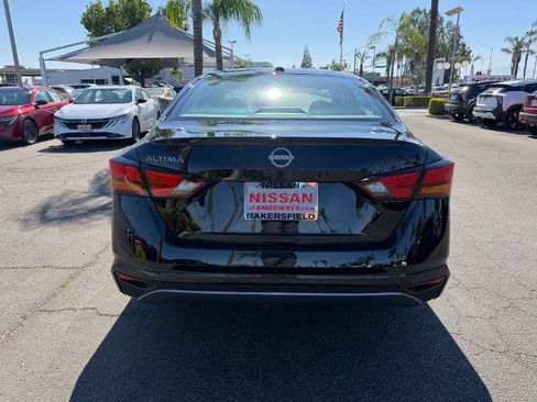 New 2026 Nissan Altima 2.5 SV FWD image 5