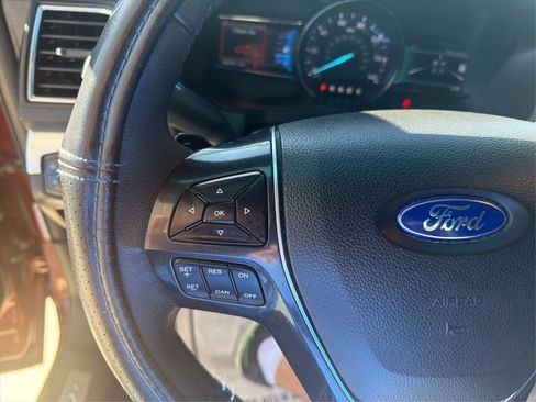 Used 2016 Ford Explorer Limited image 16