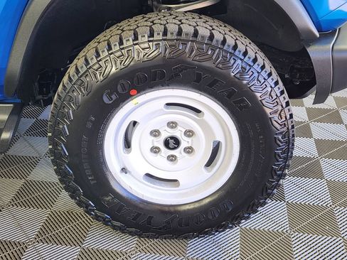 New 2026 Ford Bronco Heritage Edition AWD/4WD image 9