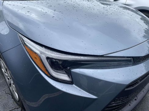 Used 2025 Toyota Corolla LE FWD image 2