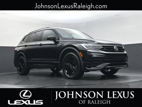 Used 2022 Volkswagen Tiguan SE R-Line AWD/4WD image 14