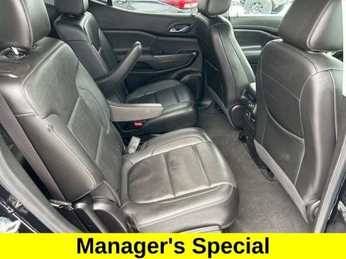 Used 2023 GMC Acadia SLT image 40