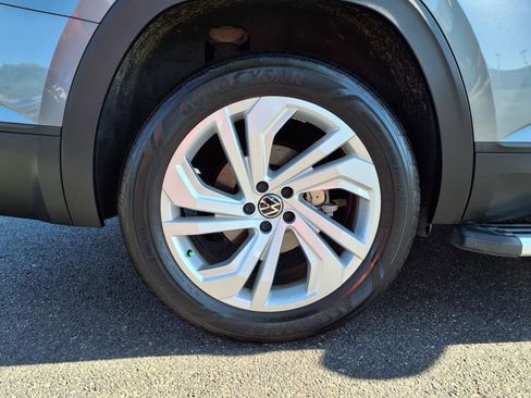 Certified 2022 Volkswagen Atlas SE image 7