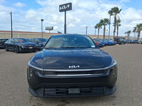 New 2026 Kia K4 FWD image 2