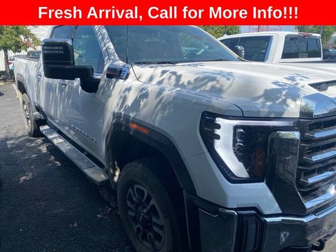 Used 2025 GMC Sierra 2500 SLT AWD/4WD image 1