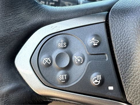 Used 2018 Chevrolet Tahoe LT w/ LT Signature Package image 16