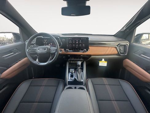 New 2026 GMC Canyon AT4 image 13