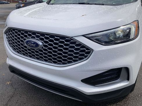 Used 2024 Ford Edge SEL image 10