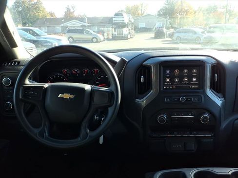 Used 2021 Chevrolet Silverado 1500 Custom image 4