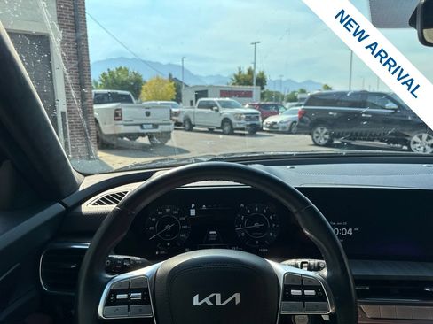 Used 2024 Kia Telluride SX Prestige w/ Towing Package AWD/4WD image 22