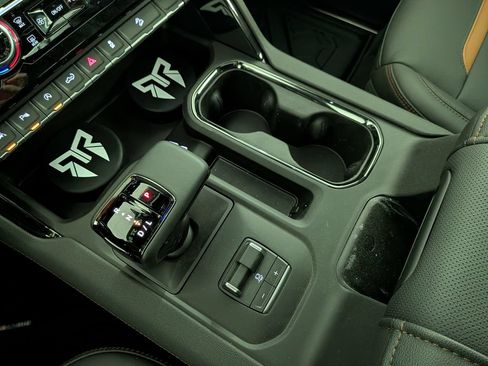 New 2026 GMC Sierra 1500 AT4 w/ AT4 Premium Package AWD/4WD image 28
