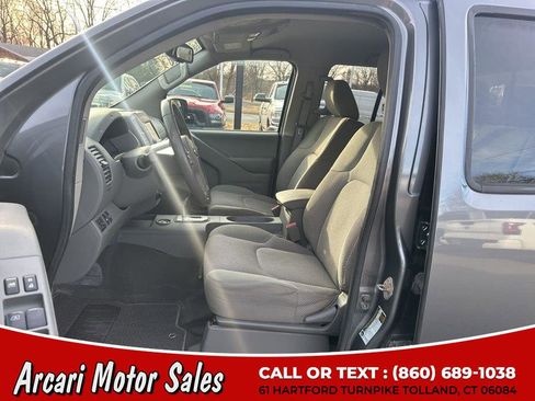 Used 2020 Nissan Frontier SV w/ Midnight Edition Floor Mats image 11