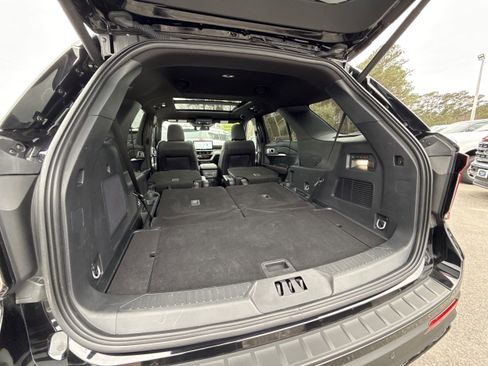 Used 2025 Ford Explorer ST image 33