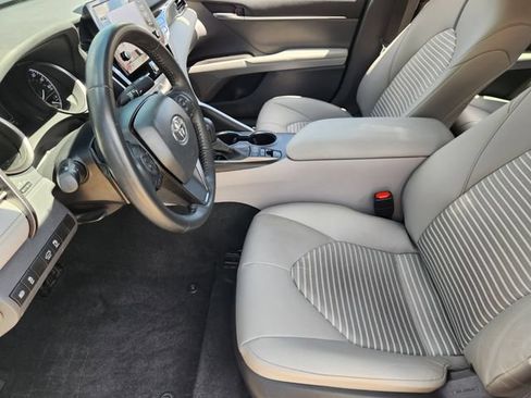 Used 2024 Toyota Camry SE FWD image 9