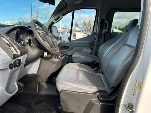 Used 2018 Ford Transit 350 XL image 5
