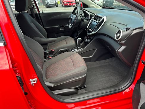 Used 2017 Chevrolet Sonic LT w/ Convenience Package FWD image 21