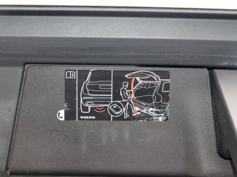 Used 2020 Volvo V90 T6 Cross Country AWD/4WD image 8