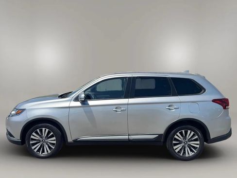 Used 2019 Mitsubishi Outlander SE FWD image 5