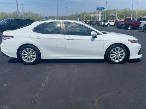 Used 2018 Toyota Camry LE w/ Convenience Package image 6