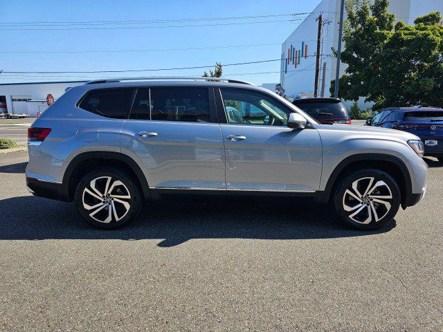 Used 2023 Volkswagen Atlas SEL AWD/4WD image 2