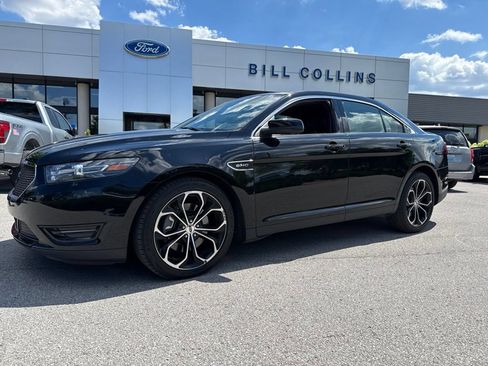 Used 2017 Ford Taurus SHO w/ Driver Assist Package AWD/4WD image 12