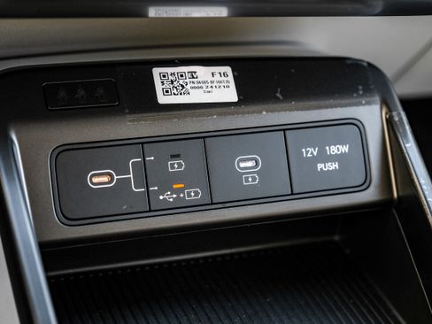 Used 2025 Hyundai Kona SEL image 22