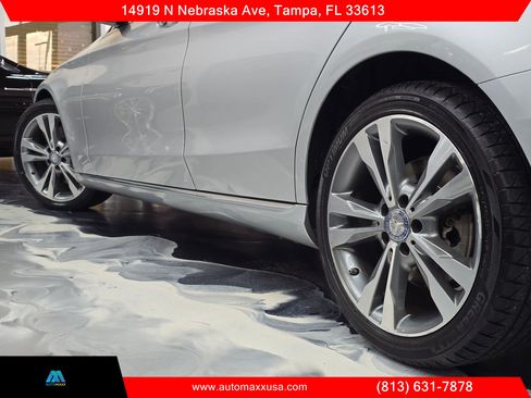 Used 2015 Mercedes-Benz C 300 Sedan image 4